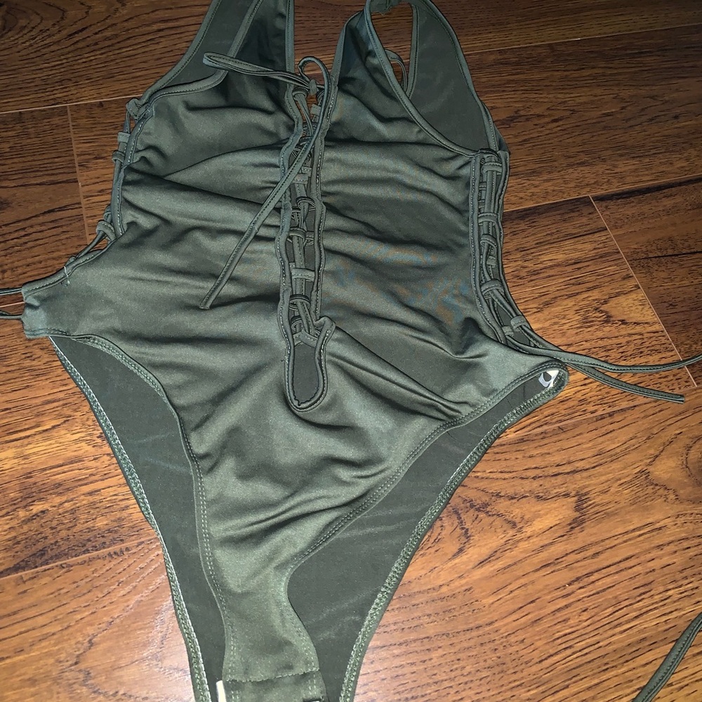Bathing suit